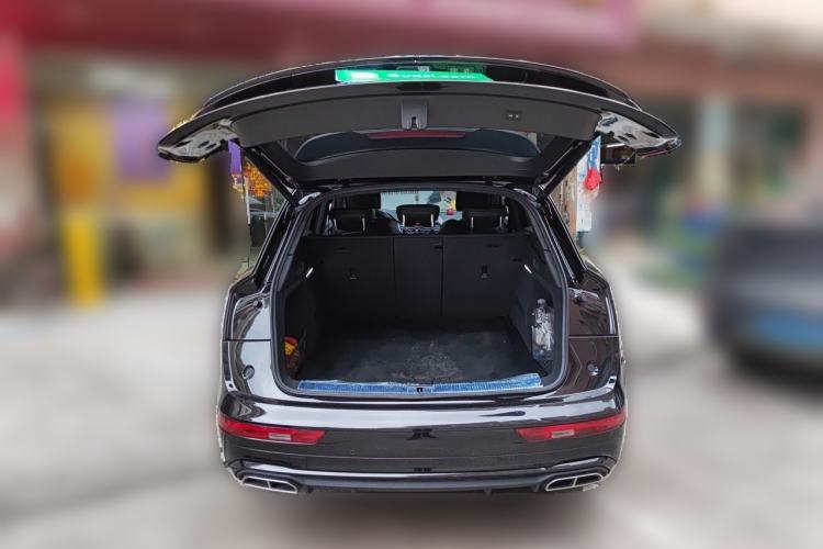 Used Audi Q5L 2025 40 TFSI Fashionable and Dynamic Edition Trunk