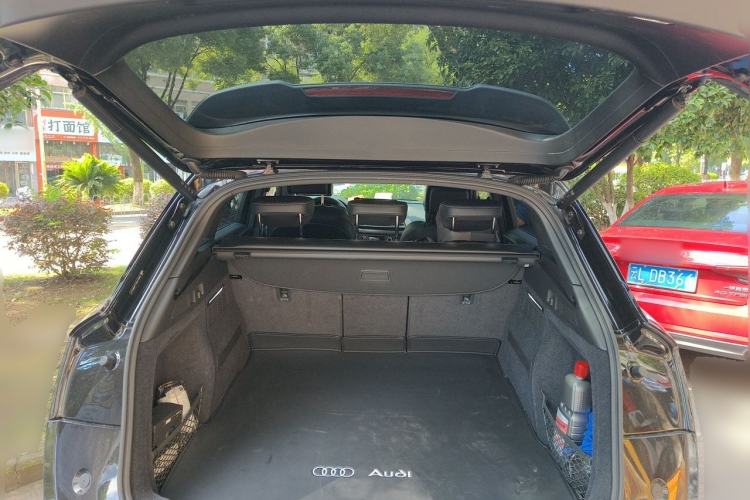 Used Audi Q5L 2025 40 TFSI Luxury Dynamic Edition Trunk