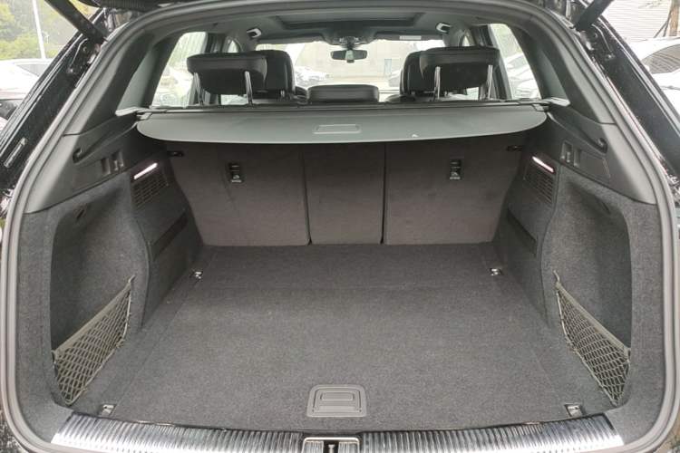 Used Audi Q5L 2025 40 TFSI Luxury Dynamic Edition Trunk