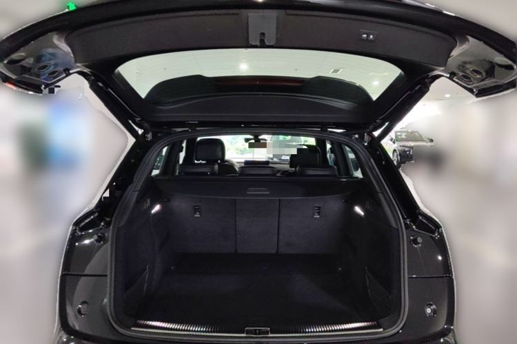 Used Audi Q5L 2025 quattro 45th Anniversary Edition 45 TFSI Luxury Dynamic Model Trunk