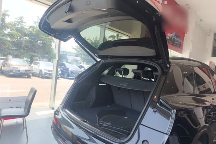 Used Audi Q5L 2025 40 TFSI Luxury Dynamic Edition Trunk