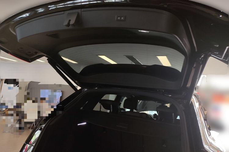Used Audi Q5L 2025 quattro 45th Anniversary Edition 45 TFSI Luxury Dynamic Model Trunk