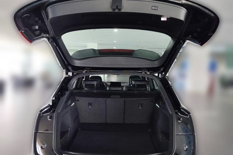 Used Audi Q5L 2025 40 TFSI Luxury Dynamic Edition Trunk