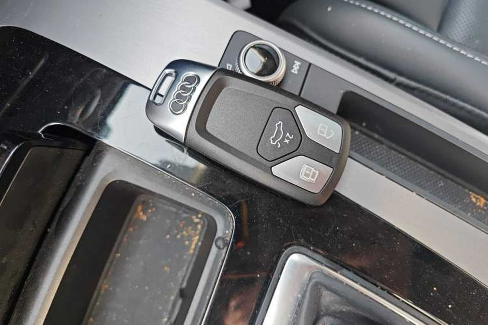 Used Audi Q5L 2025 40 TFSI Fashionable and Dynamic Edition Vehicle Key
