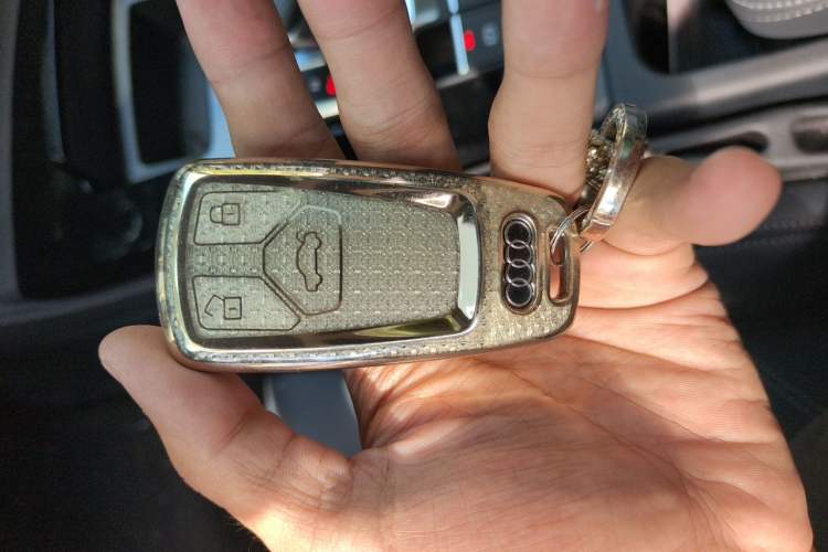 Used Audi Q5L 2025 40 TFSI Luxury Dynamic Edition Vehicle Key