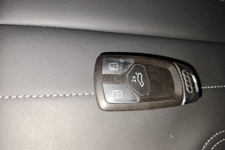 Used Audi Q5L 2025 45 TFSI Prestige Dynamic Edition Vehicle Key