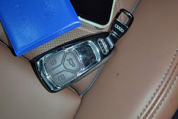 Used Audi Q5L 2025 45 TFSI Luxury Dynamic Edition Vehicle Key