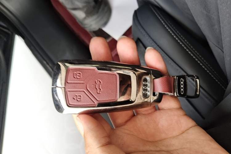 Used Audi Q5L 2025 45 TFSI Luxury Dynamic Edition Vehicle Key
