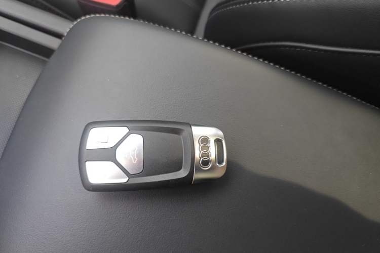 Used Audi Q5L 2025 45 TFSI Luxury Dynamic Edition Vehicle Key