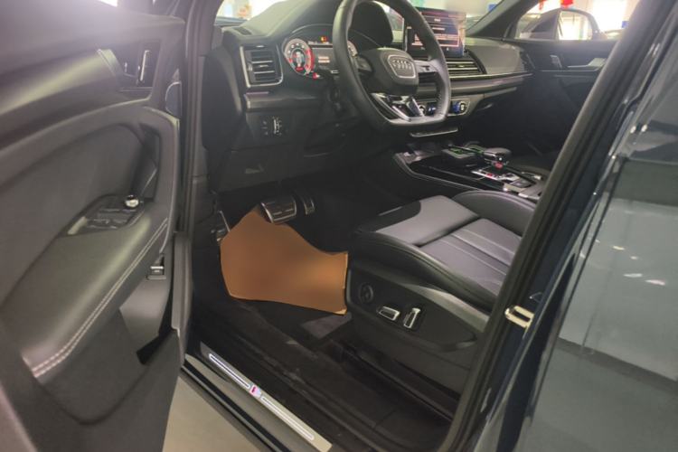Used Audi Q5L 2025 quattro 45th Anniversary Edition 40 TFSI Luxury Dynamic Model Driver Seat