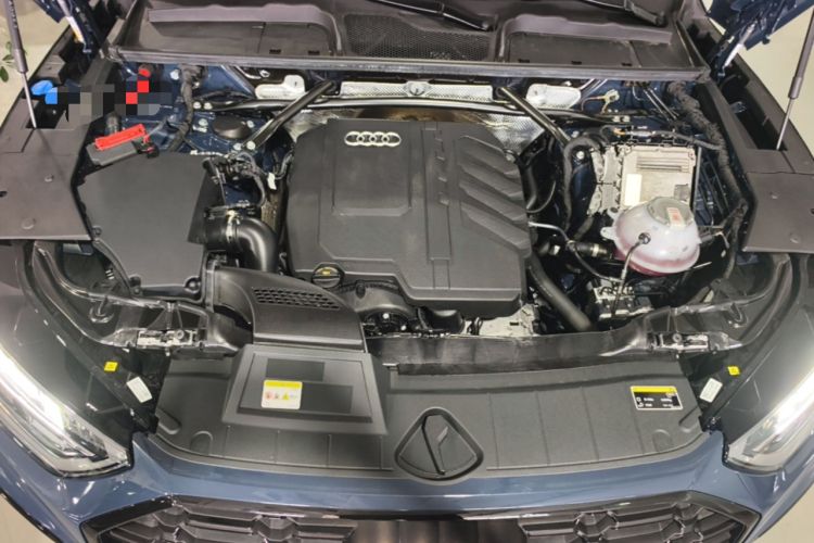 Used Audi Q5L 2025 quattro 45th Anniversary Edition 40 TFSI Luxury Dynamic Model Engine Bay