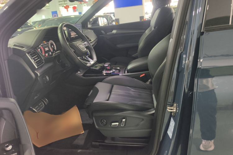 Used Audi Q5L 2025 quattro 45th Anniversary Edition 40 TFSI Luxury Dynamic Model Left Front Seat