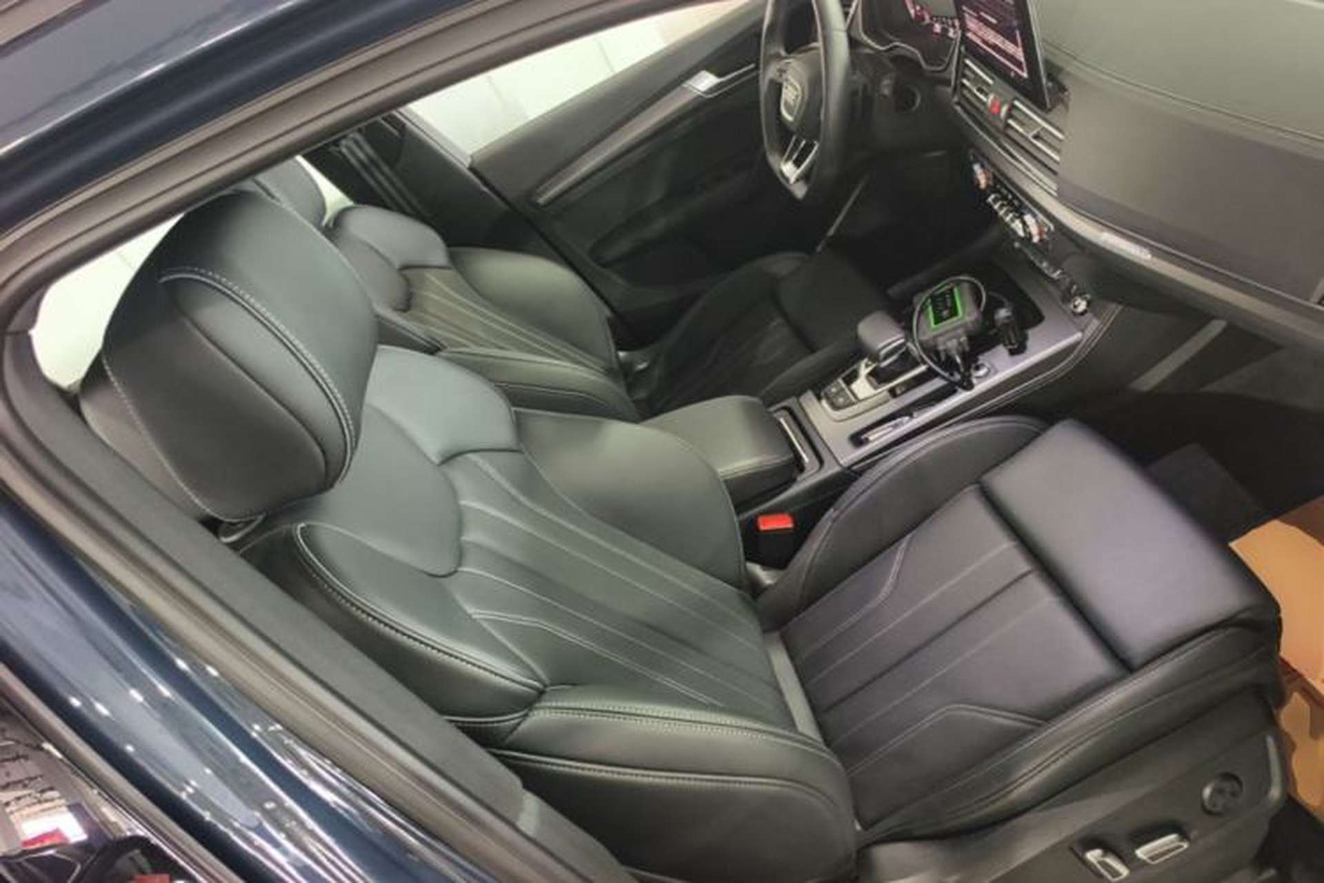 Used Audi Q5L 2025 quattro 45th Anniversary Edition 40 TFSI Luxury Dynamic Model Right Front Seat