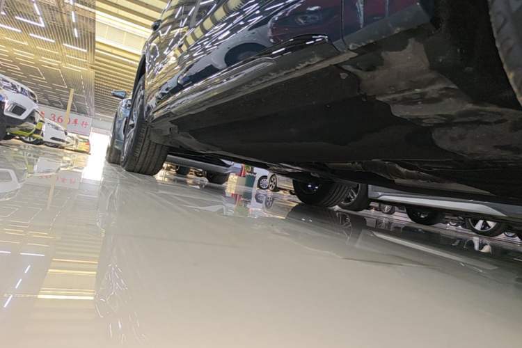 Used Audi Q5L 2025 40 TFSI Luxury Dynamic Edition Right Side Sill