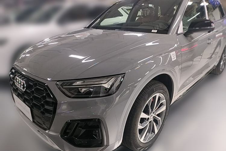 Used Audi Q5L 2025 quattro 45th Anniversary Edition 40 TFSI Luxury Dynamic Model Guazi used car, China used car export, Used car for sale, Used  cars, Cheapest cars for sale