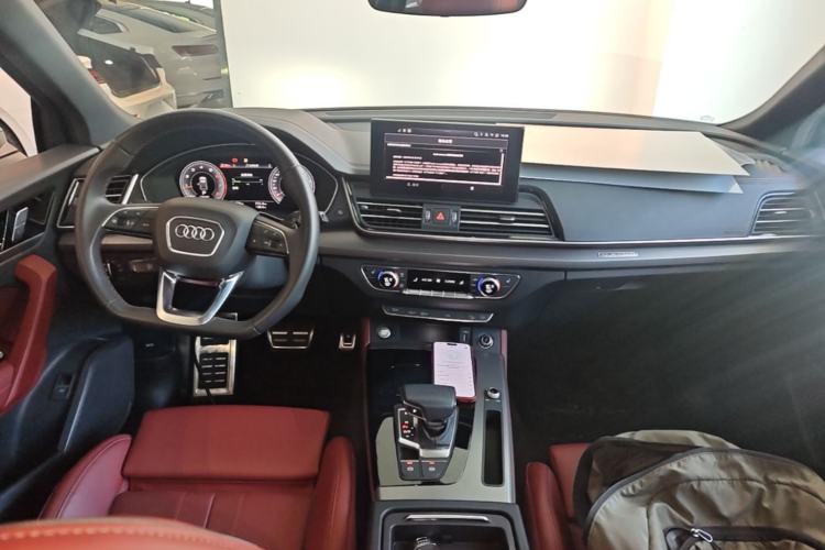 Used Audi Q5L 2025 40 TFSI Luxury Dynamic Edition Center Console