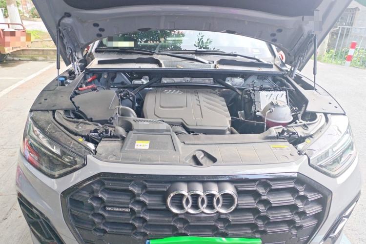 Used Audi Q5L 2025 quattro 45th Anniversary Edition 45 TFSI Luxury Dynamic Model Engine Bay