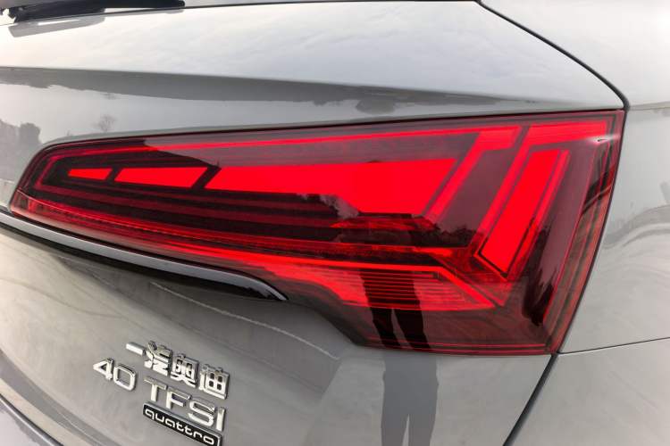 Used Audi Q5L 2025 quattro 45th Anniversary Edition 40 TFSI Luxury Dynamic Model Exterior 5
