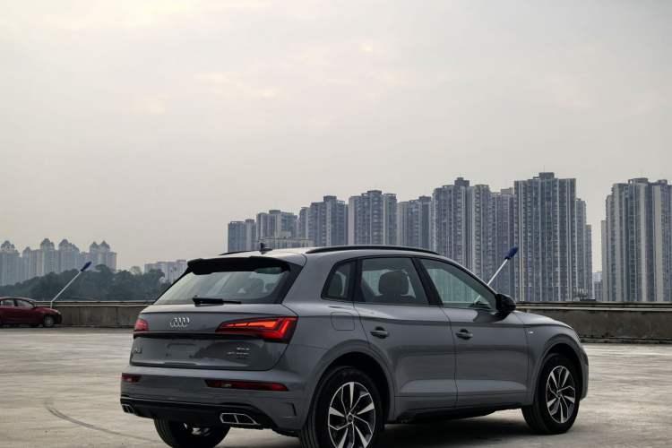 Used Audi Q5L 2025 quattro 45th Anniversary Edition 40 TFSI Luxury Dynamic Model Exterior 8