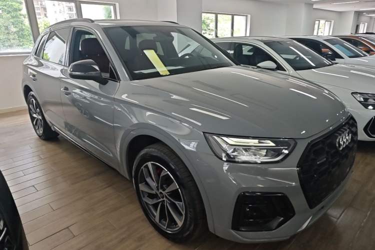 Used Audi Q5L 2025 40 TFSI Luxury Dynamic Edition Front Right 45 Deg