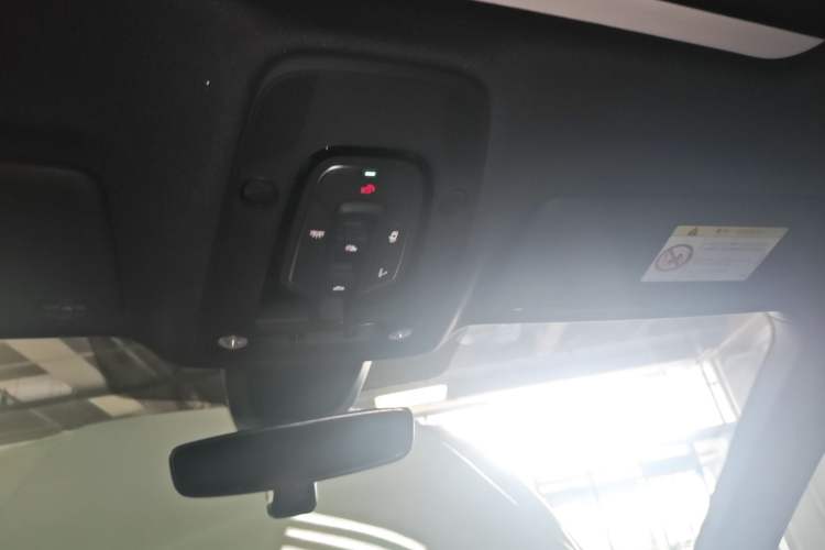 Used Audi Q5L 2025 40 TFSI Luxury Dynamic Edition Headliner