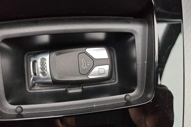 Used Audi Q5L 2025 40 TFSI Luxury Dynamic Edition Interior 1