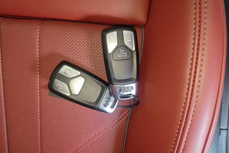 Used Audi Q5L 2025 quattro 45th Anniversary Edition 40 TFSI Luxury Dynamic Model Interior 1