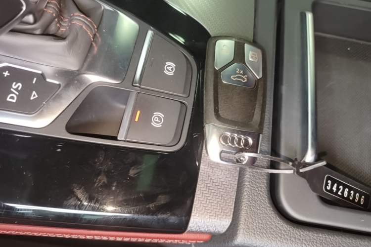 Used Audi Q5L 2025 40 TFSI Luxury Dynamic Edition Interior 1