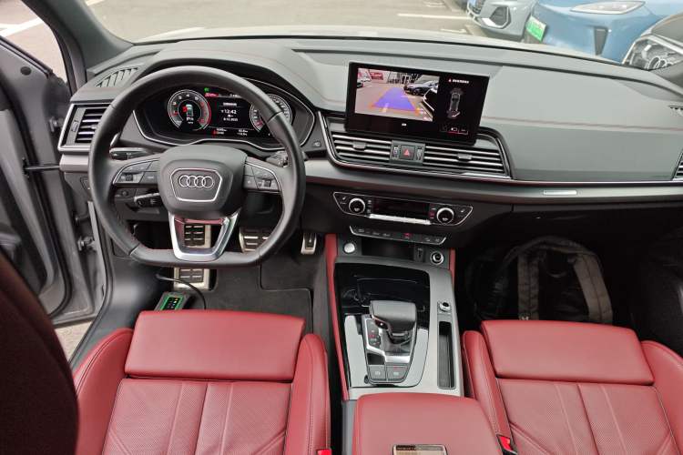 Used Audi Q5L 2025 40 TFSI Luxury Dynamic Edition Interior 2