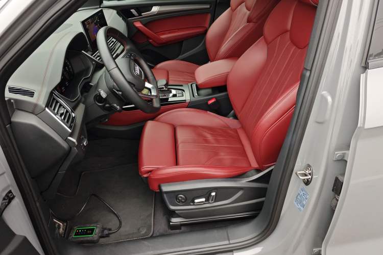 Used Audi Q5L 2025 40 TFSI Luxury Dynamic Edition Left Front Seat