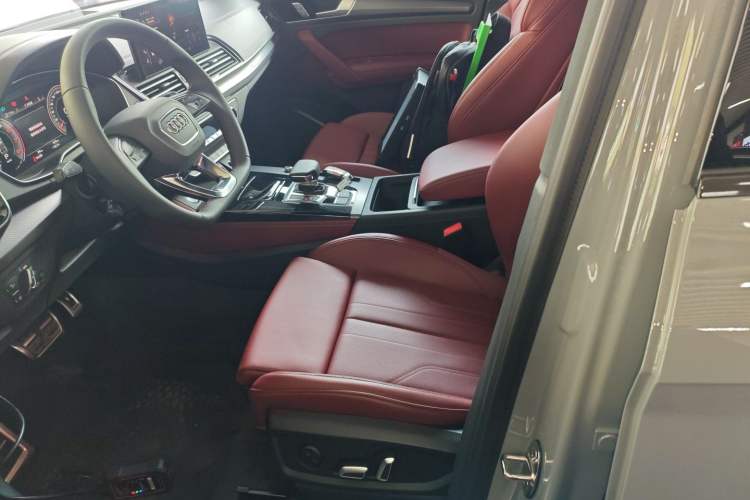 Used Audi Q5L 2025 quattro 45th Anniversary Edition 40 TFSI Luxury Dynamic Model Left Front Seat