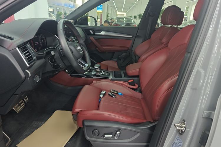 Used Audi Q5L 2025 40 TFSI Luxury Dynamic Edition Left Front Seat