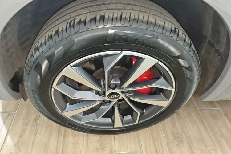 Used Audi Q5L 2025 40 TFSI Luxury Dynamic Edition Left Front Wheel Hub