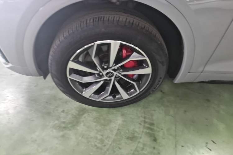 Used Audi Q5L 2025 40 TFSI Luxury Dynamic Edition Left Front Wheel Hub