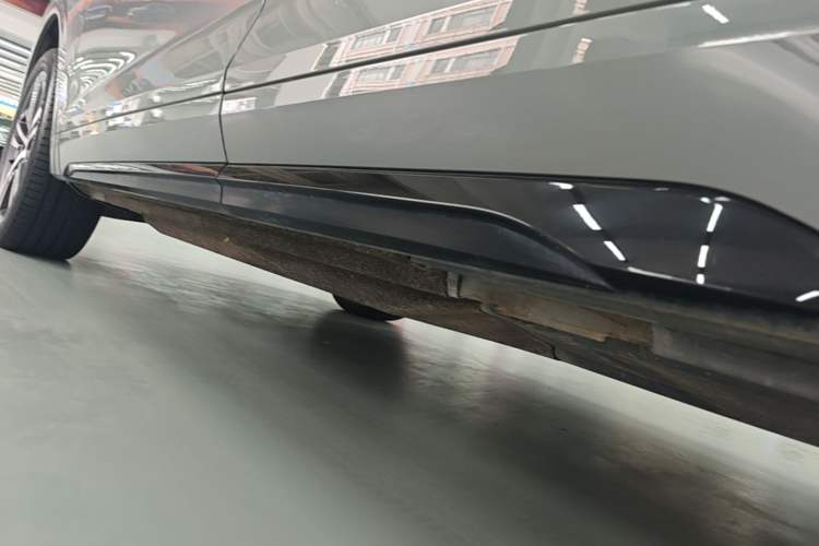 Used Audi Q5L 2025 40 TFSI Luxury Dynamic Edition Left Side Sill