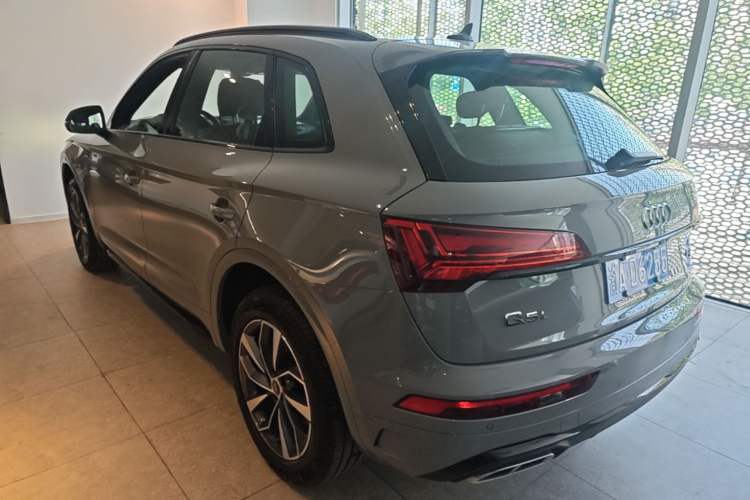 Used Audi Q5L 2025 40 TFSI Luxury Dynamic Edition Rear Left 45 Deg