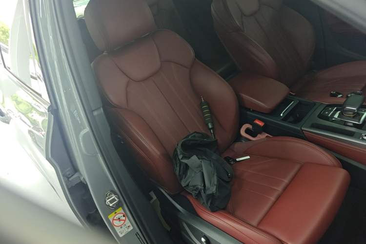 Used Audi Q5L 2025 40 TFSI Luxury Dynamic Edition Right Front Seat