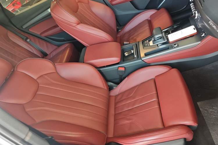 Used Audi Q5L 2025 40 TFSI Luxury Dynamic Edition Right Front Seat
