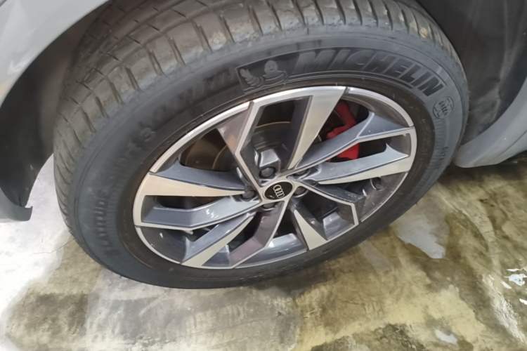 Used Audi Q5L 2025 40 TFSI Luxury Dynamic Edition Right Rear Wheel Hub