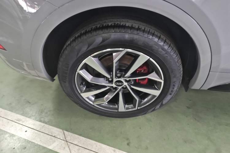 Used Audi Q5L 2025 40 TFSI Luxury Dynamic Edition Right Rear Wheel Hub