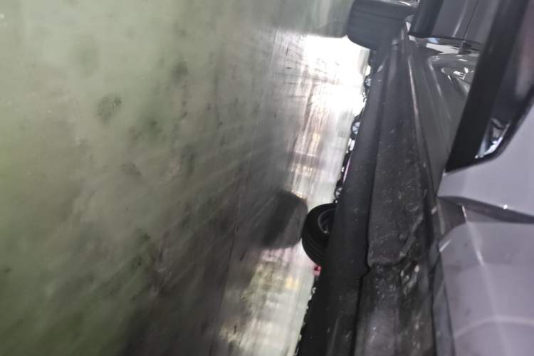 Used Audi Q5L 2025 40 TFSI Luxury Dynamic Edition Right Side Sill