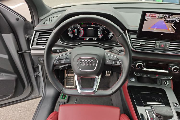 Used Audi Q5L 2025 40 TFSI Luxury Dynamic Edition Steering Wheel