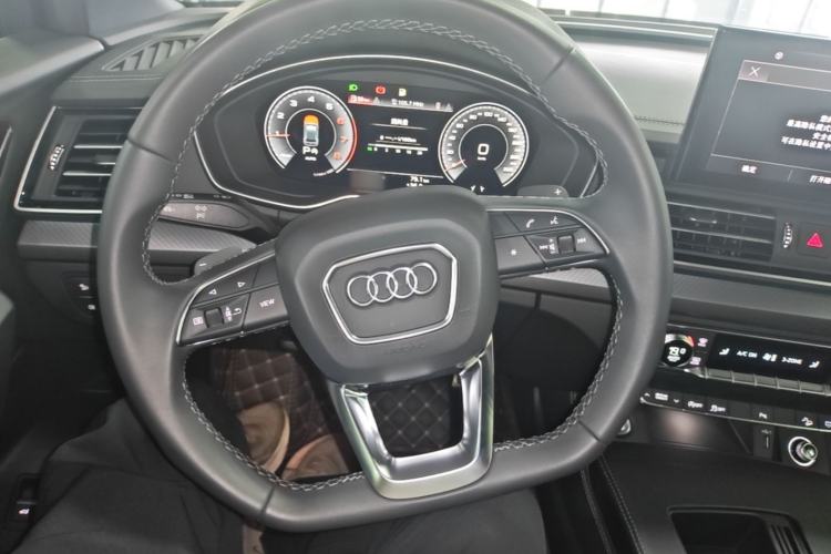 Used Audi Q5L 2025 40 TFSI Luxury Dynamic Edition Steering Wheel