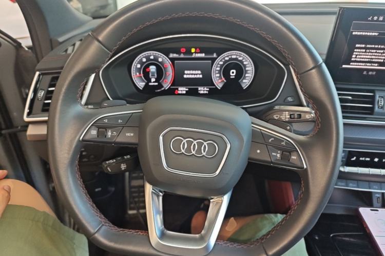Used Audi Q5L 2025 40 TFSI Luxury Dynamic Edition Steering Wheel