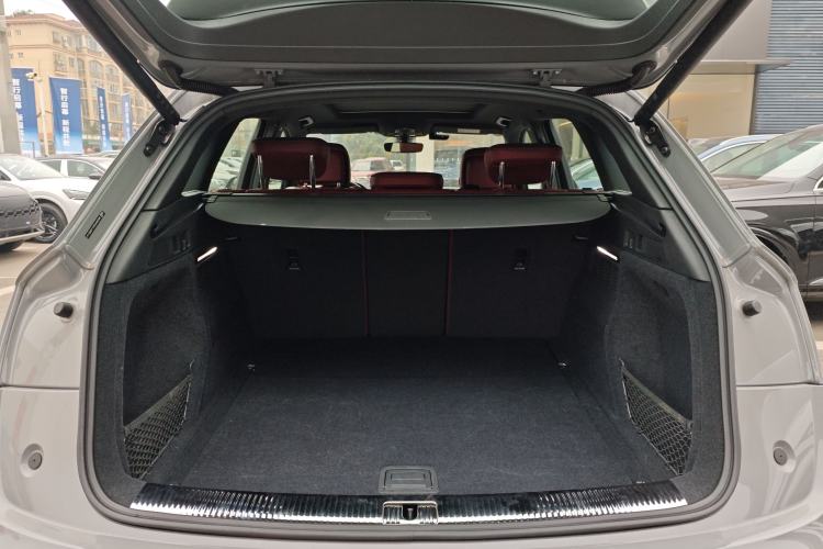 Used Audi Q5L 2025 40 TFSI Luxury Dynamic Edition Trunk