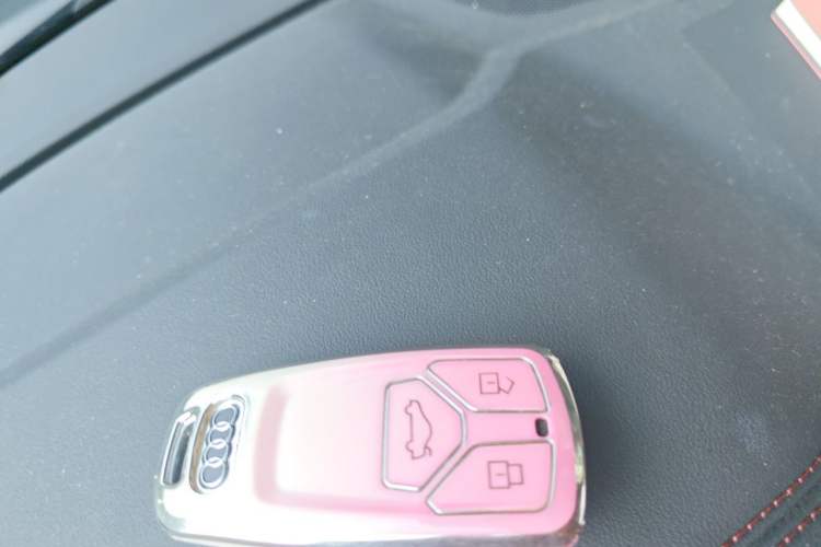 Used Audi Q5L 2025 quattro 45th Anniversary Edition 45 TFSI Luxury Dynamic Model Vehicle Key