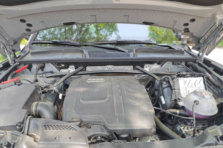 Used Audi Q5L 2025 quattro 45th Anniversary Edition 45 TFSI Luxury Dynamic Model Engine Bay