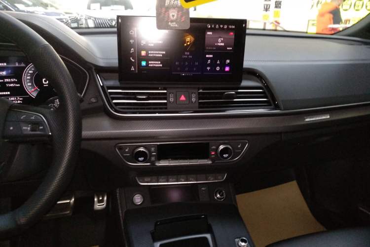 Used Audi Q5L 2025 quattro 45th Anniversary Edition 45 TFSI Luxury Dynamic Model Audio And AC Panel
