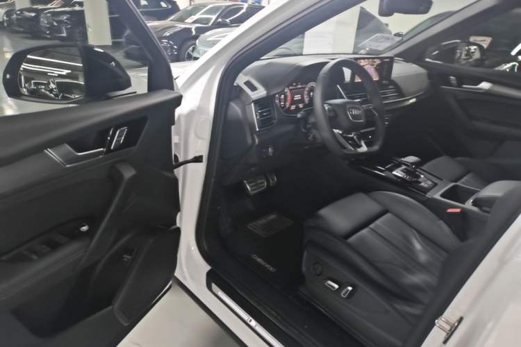 Used Audi Q5L 2025 40 TFSI Luxury Dynamic Edition Driver Seat