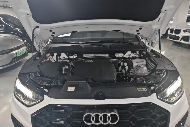 Used Audi Q5L 2025 40 TFSI Luxury Dynamic Edition Engine Bay